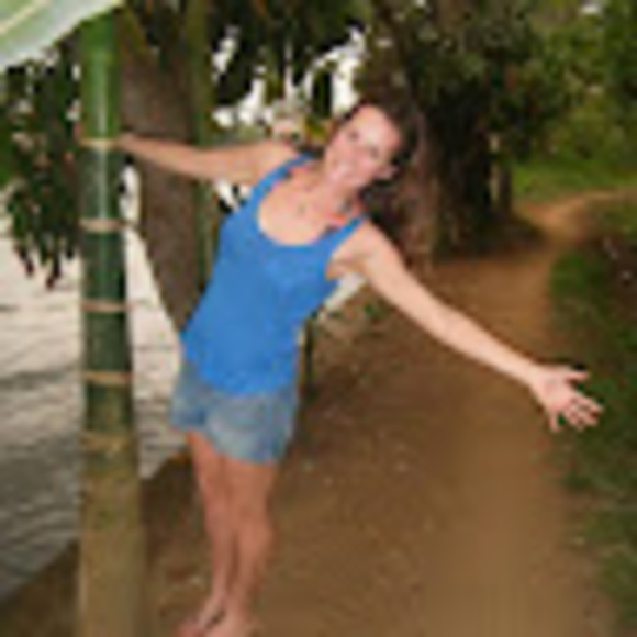 Meet your Posher, Sarah - Picture 1 of 1